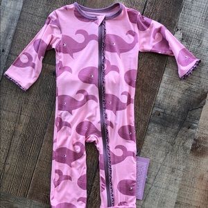 NWT 6-9m kickee pants whale zip up